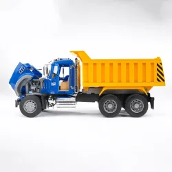 Žaislinis BRUDER sunkvežimis Mack Granite 02815