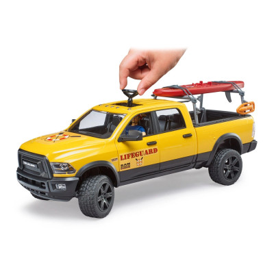 Žaislinis BRUDER gelbėtojų pikapas RAM 2500 su figūrėle 02506